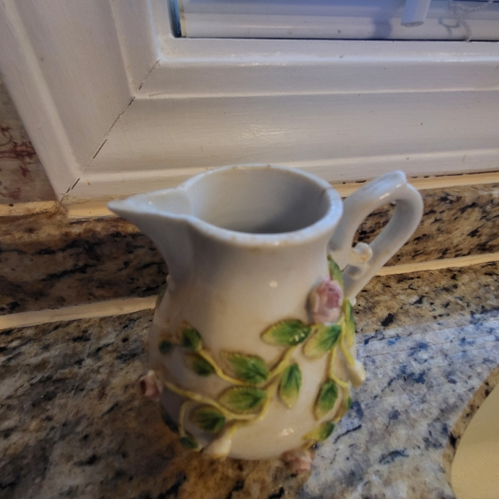 Antique 3.75 Inch Pitcher Vase With Pink Roses Collectable - Picture 4 of 11